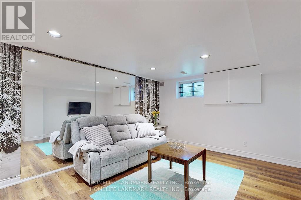 Source URL: https://ddfcdn.realtor.ca/listing/TS639112438493070000/reb82/highres/2/c12968462_3.jpg