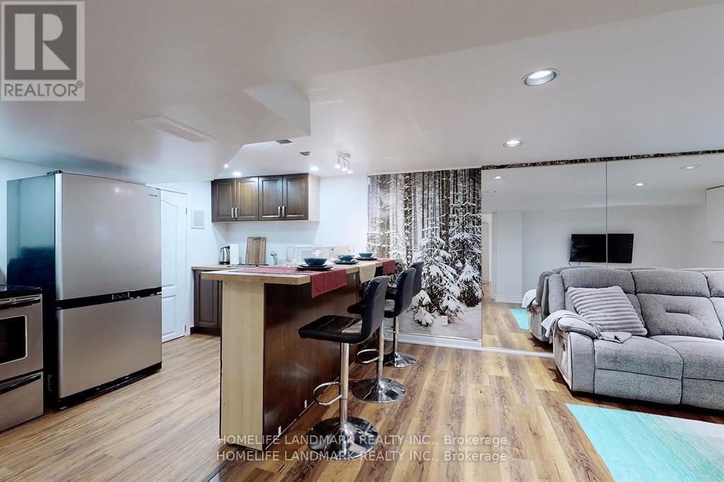 Source URL: https://ddfcdn.realtor.ca/listing/TS639112438494330000/reb82/highres/2/c12968462_7.jpg