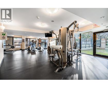 Source URL: https://ddfcdn.realtor.ca/listing/TS639112432304830000/reb89/highres/8/R3108268_12.jpg