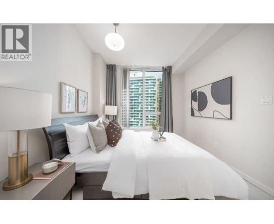 Source URL: https://ddfcdn.realtor.ca/listing/TS639112432305800000/reb89/highres/3/R3108273_3.jpg