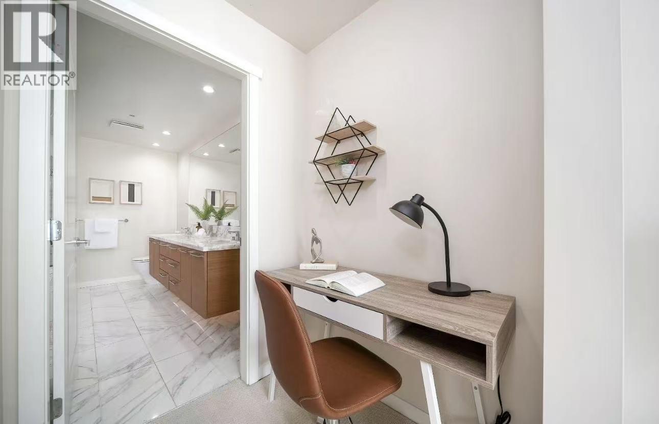 Source URL: https://ddfcdn.realtor.ca/listing/TS639112432305800000/reb89/highres/3/R3108273_4.jpg