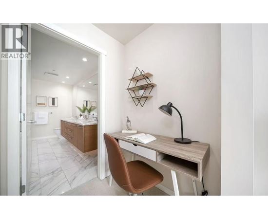 Source URL: https://ddfcdn.realtor.ca/listing/TS639112432305800000/reb89/highres/3/R3108273_4.jpg