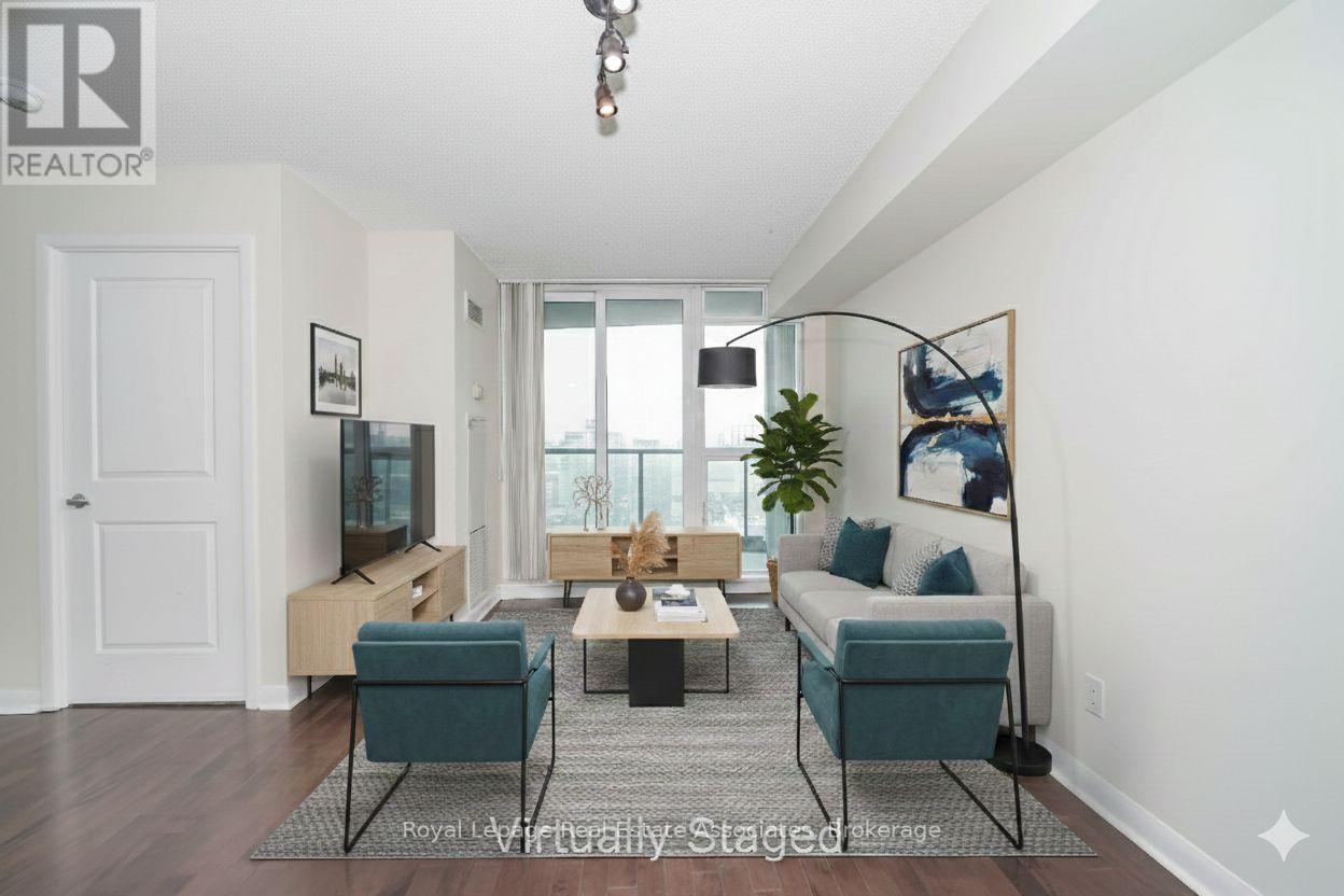 Source URL: https://ddfcdn.realtor.ca/listing/TS639112438742400000/reb82/highres/4/w12970044_41.jpg