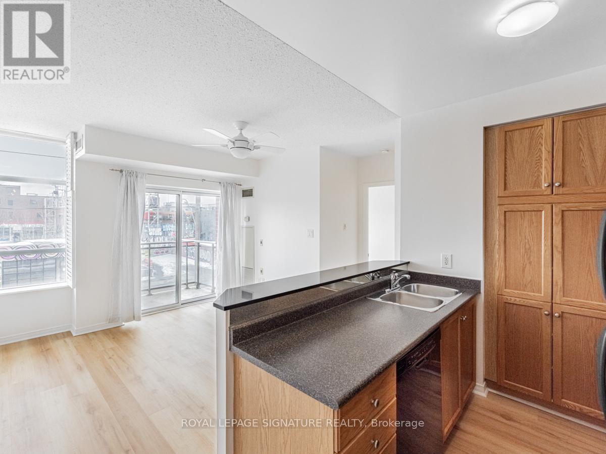 Source URL: https://ddfcdn.realtor.ca/listing/TS639112438743900000/reb82/highres/0/w12970050_4.jpg
