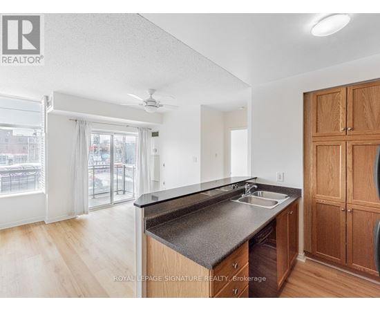 Source URL: https://ddfcdn.realtor.ca/listing/TS639112438743900000/reb82/highres/0/w12970050_4.jpg
