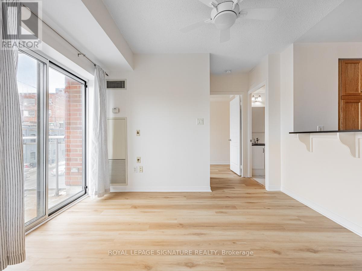 Source URL: https://ddfcdn.realtor.ca/listing/TS639112438743900000/reb82/highres/0/w12970050_7.jpg
