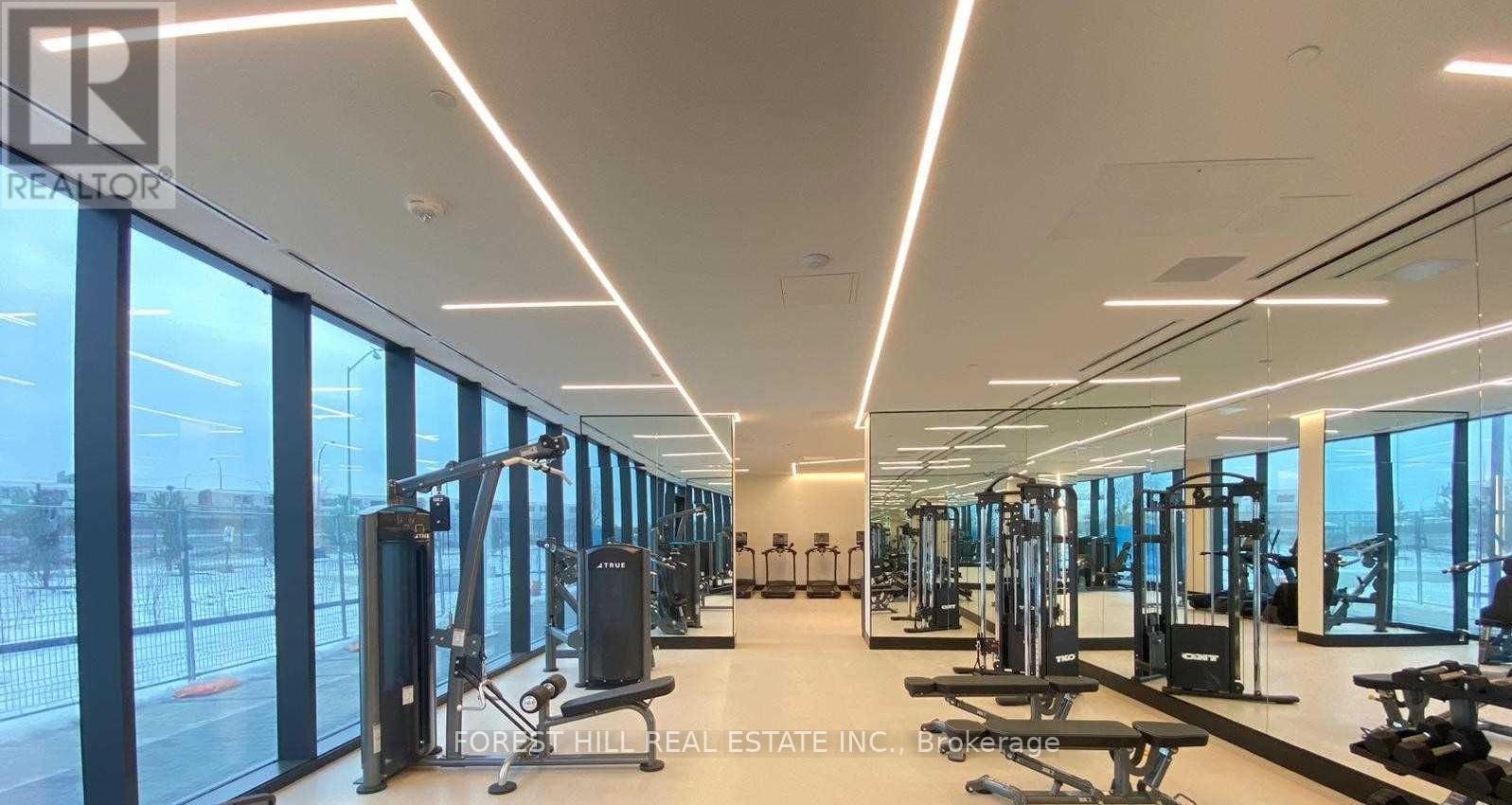 Source URL: https://ddfcdn.realtor.ca/listing/TS639112450465530000/reb82/highres/0/c12970300_14.jpg