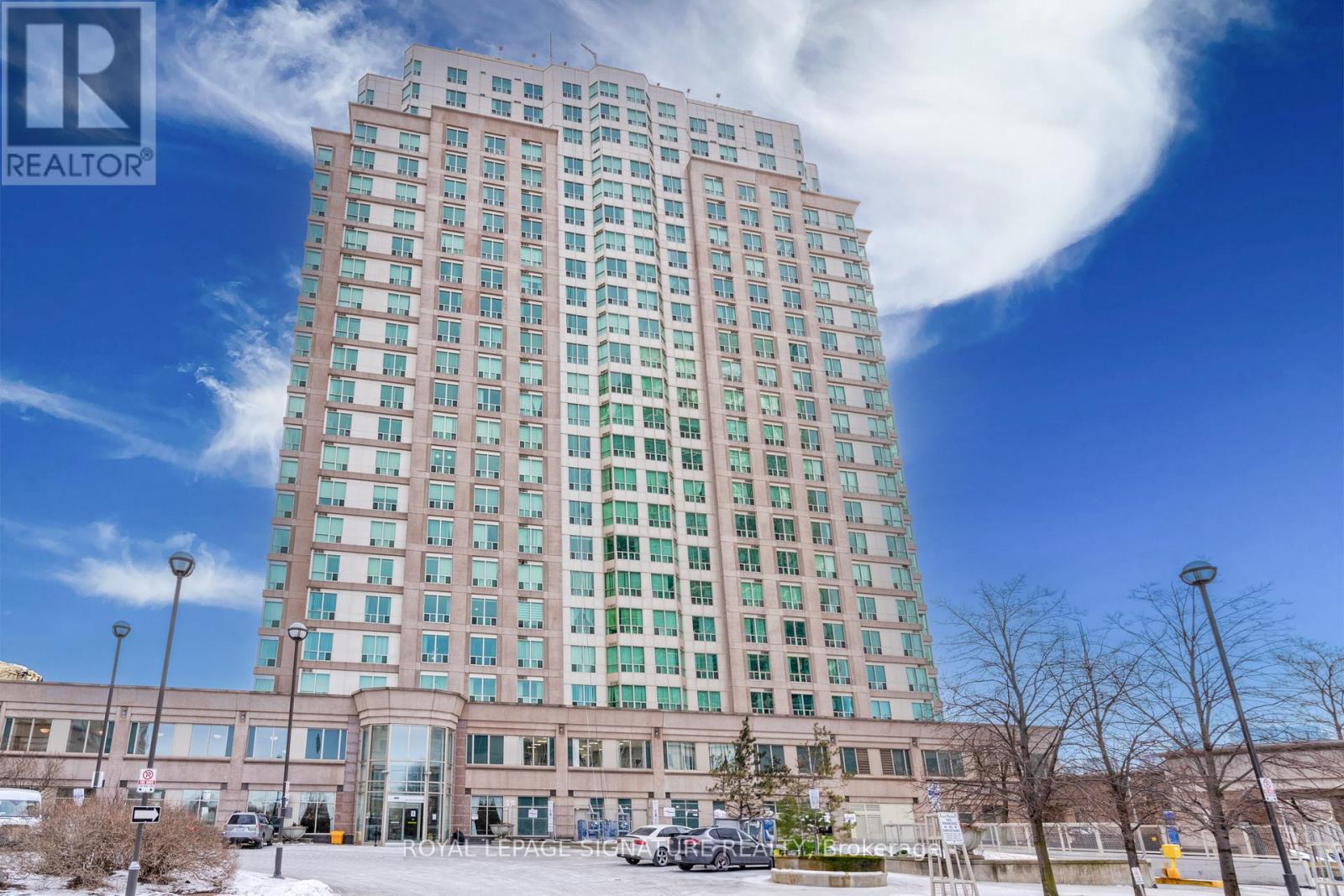 Source URL: https://ddfcdn.realtor.ca/listing/TS639112451417370000/reb82/highres/6/e12970496_1.jpg