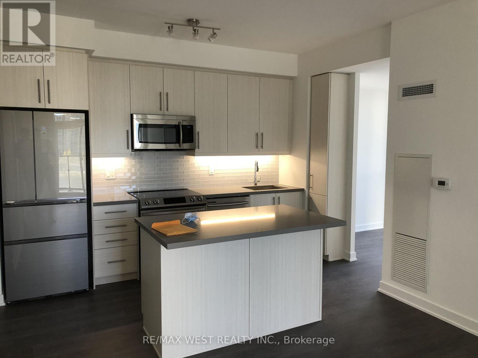 Source URL: https://ddfcdn.realtor.ca/listing/TS639112453035500000/reb82/highres/6/n12970346_5.jpg
