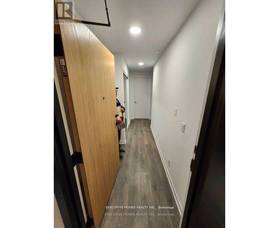 Source URL: https://ddfcdn.realtor.ca/listing/TS639112453053270000/reb82/highres/4/n12970494_2.jpg