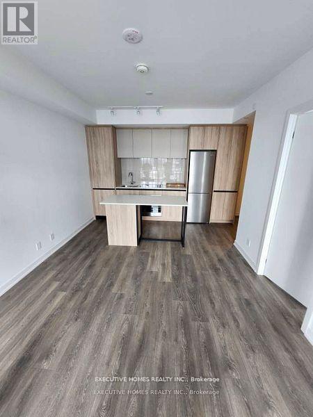 Source URL: https://ddfcdn.realtor.ca/listing/TS639112453053270000/reb82/highres/4/n12970494_4.jpg