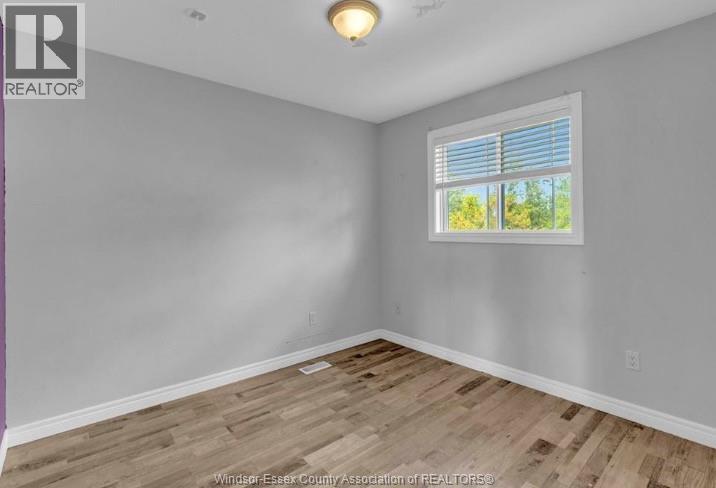 Source URL: https://ddfcdn.realtor.ca/listing/TS639112455698670000/reb34/highres/1/26007401_11.jpg