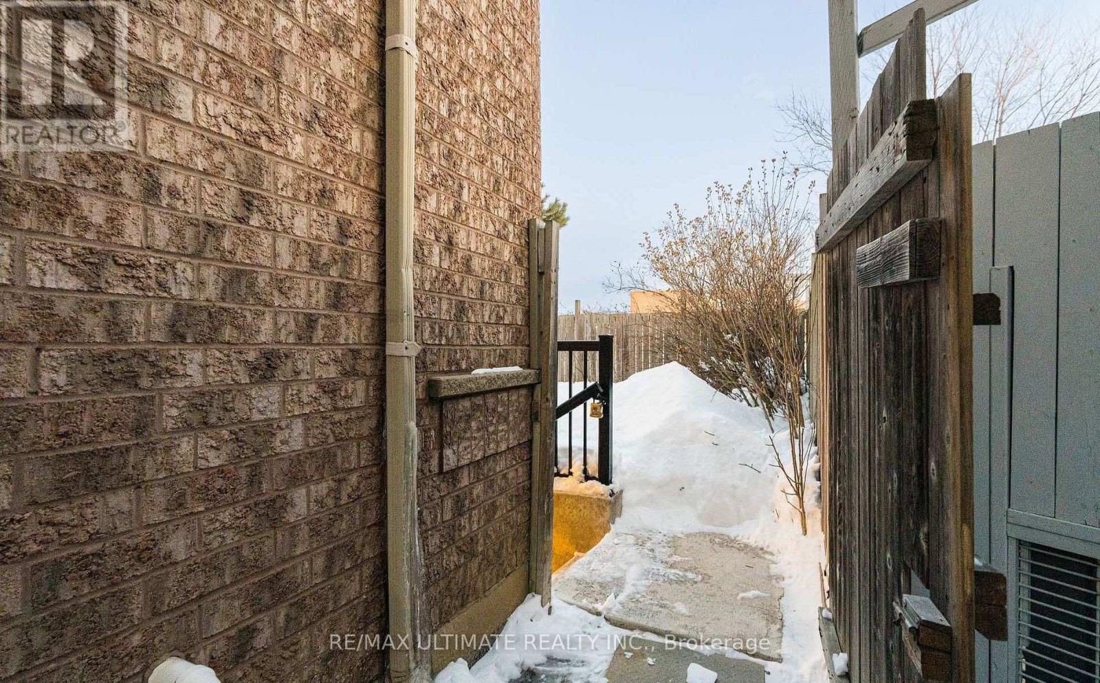 Source URL: https://ddfcdn.realtor.ca/listing/TS639112456157830000/reb82/highres/4/w12970244_2.jpg
