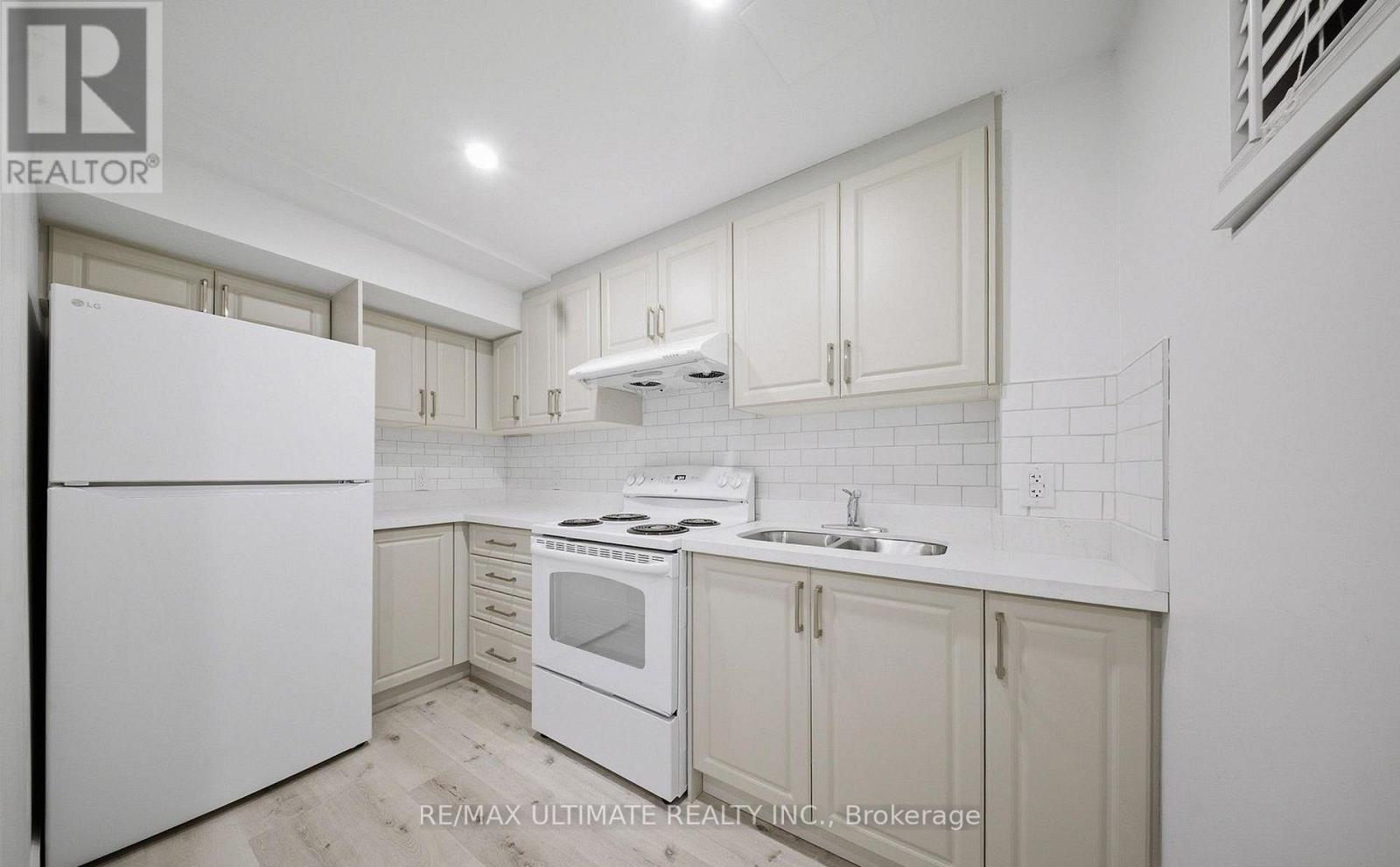 Source URL: https://ddfcdn.realtor.ca/listing/TS639112456157830000/reb82/highres/4/w12970244_9.jpg