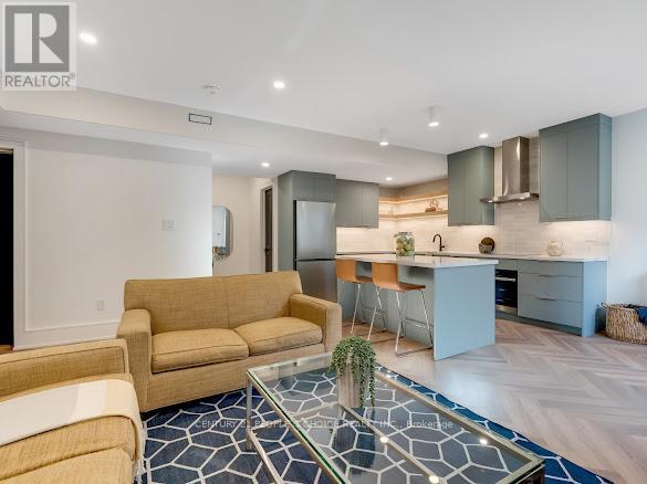 Source URL: https://ddfcdn.realtor.ca/listing/TS639112456221900000/reb82/highres/8/w12970618_11.jpg