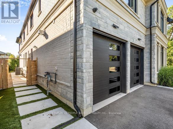 Source URL: https://ddfcdn.realtor.ca/listing/TS639112456221900000/reb82/highres/8/w12970618_2.jpg