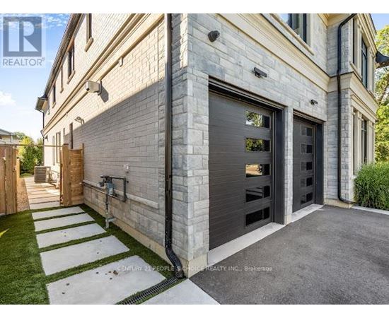 Source URL: https://ddfcdn.realtor.ca/listing/TS639112456221900000/reb82/highres/8/w12970618_2.jpg