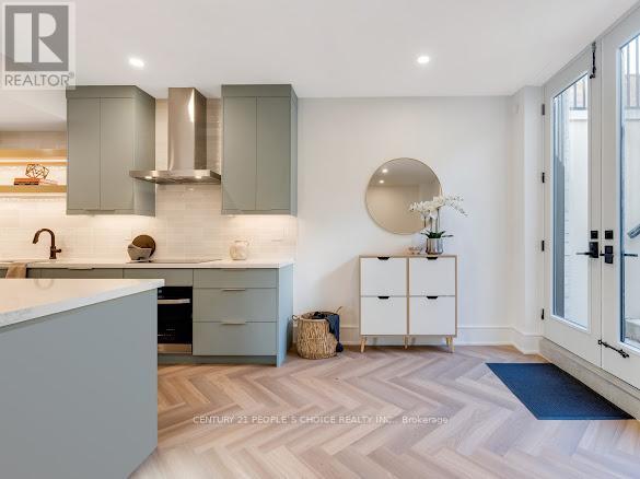 Source URL: https://ddfcdn.realtor.ca/listing/TS639112456221900000/reb82/highres/8/w12970618_4.jpg