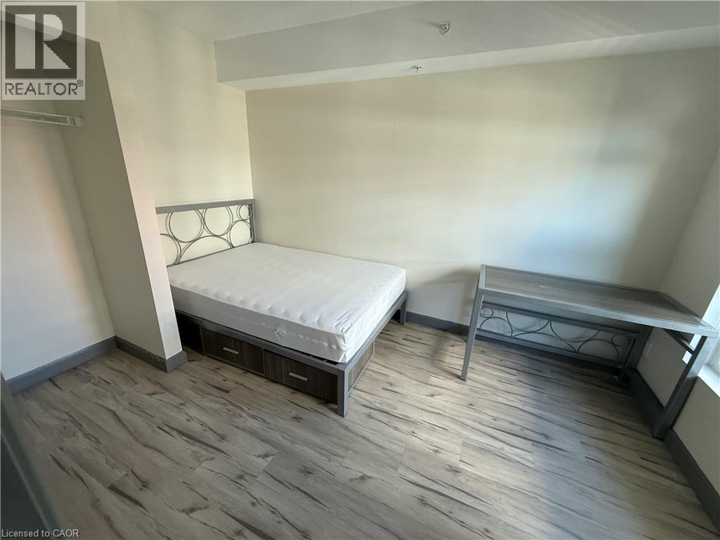 Source URL: https://ddfcdn.realtor.ca/listing/TS639112496454800000/reb14/highres/9/40818629_5.jpg