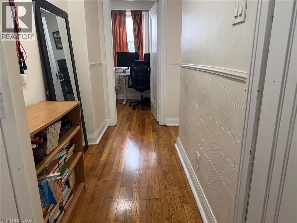 Source URL: https://ddfcdn.realtor.ca/listing/TS639112458222500000/reb14/highres/6/40818306_2.jpg