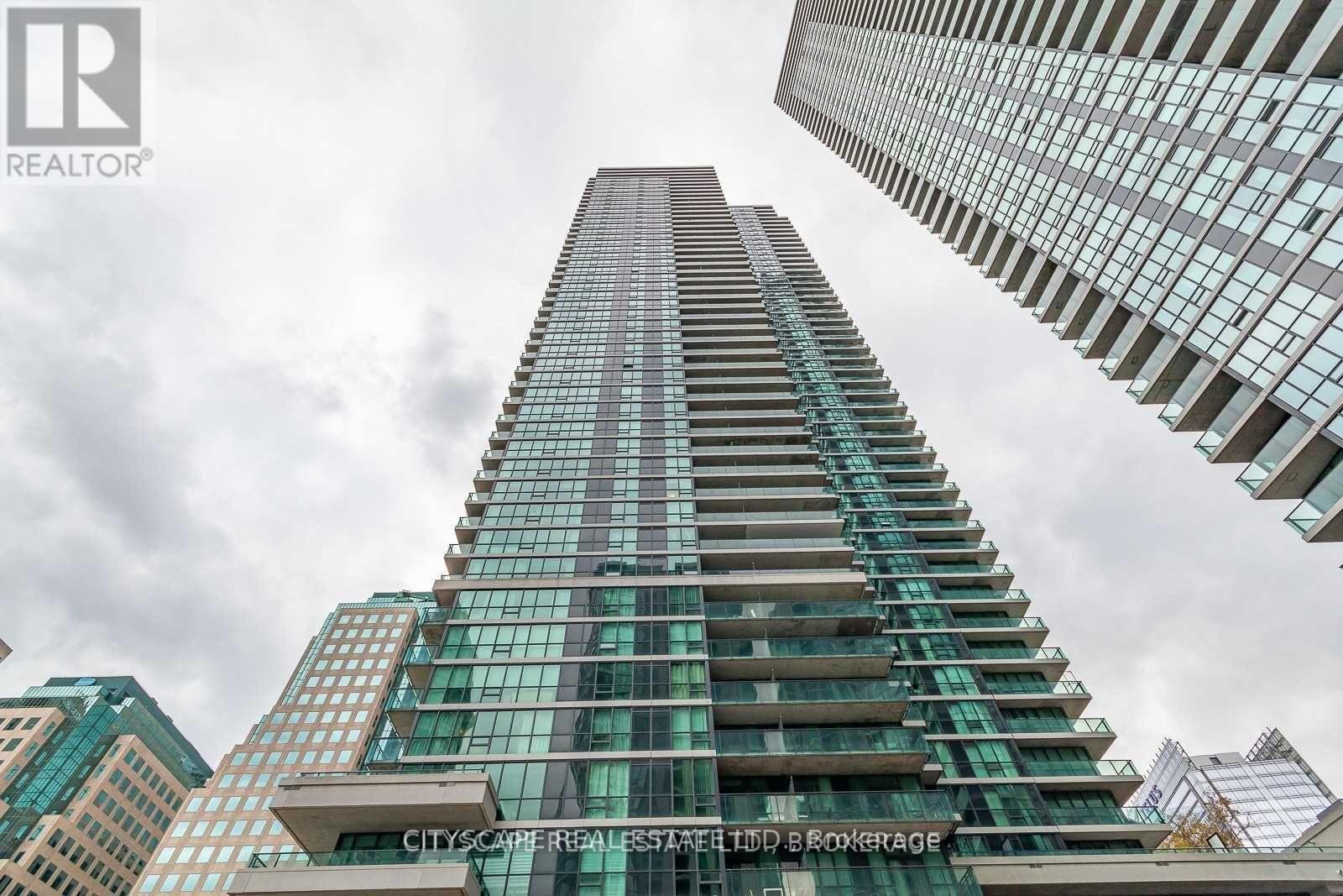 Source URL: https://ddfcdn.realtor.ca/listing/TS639112467178500000/reb82/highres/4/c12970704_2.jpg