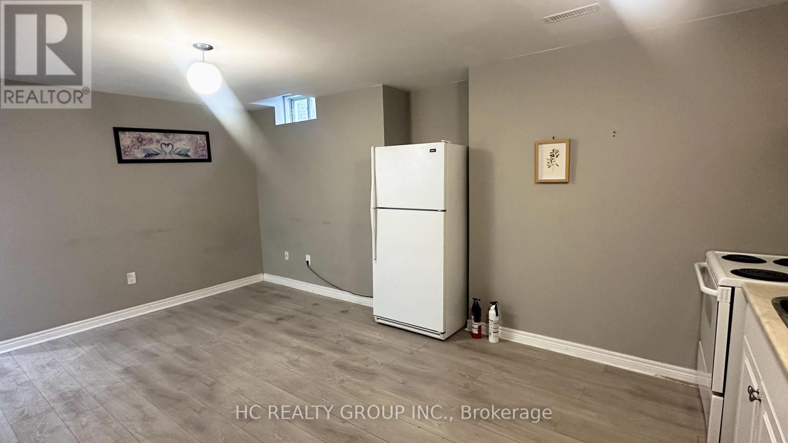 Source URL: https://ddfcdn.realtor.ca/listing/TS639112469724670000/reb82/highres/4/n12970664_2.jpg