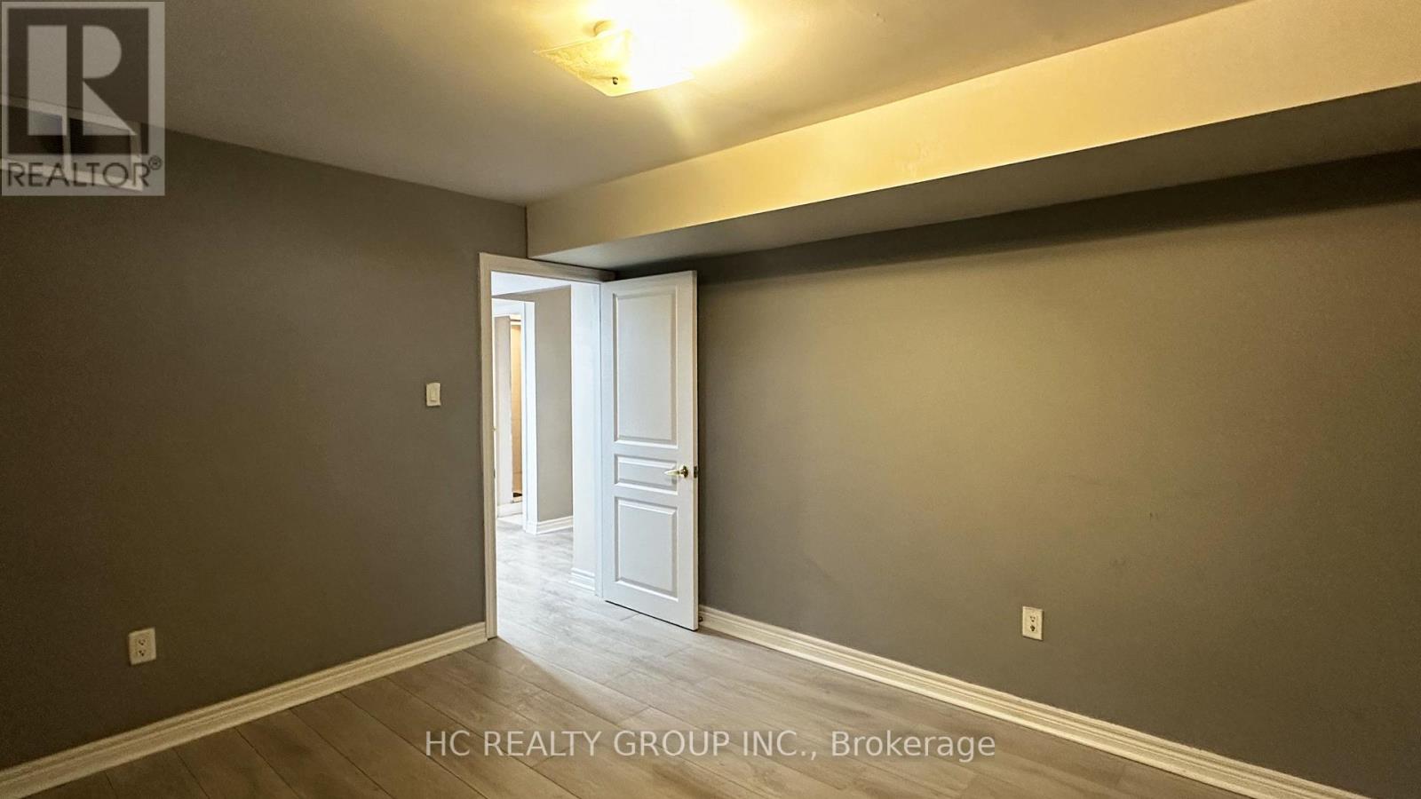 Source URL: https://ddfcdn.realtor.ca/listing/TS639112469724670000/reb82/highres/4/n12970664_5.jpg