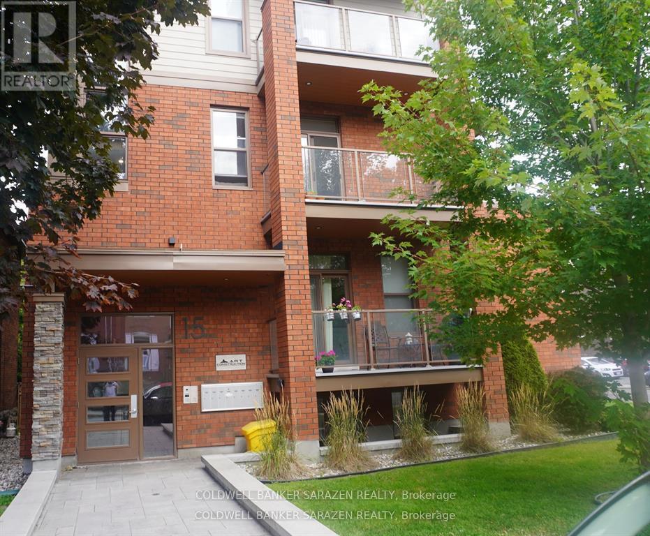 Source URL: https://ddfcdn.realtor.ca/listing/TS639112479794530000/reb76/highres/4/x12971074_1.jpg