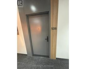 Source URL: https://ddfcdn.realtor.ca/listing/TS639112479798130000/reb76/highres/0/x12971100_1.jpg