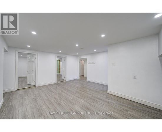 Source URL: https://ddfcdn.realtor.ca/listing/TS639112481396930000/reb114/highres/0/x12971010_16.jpg