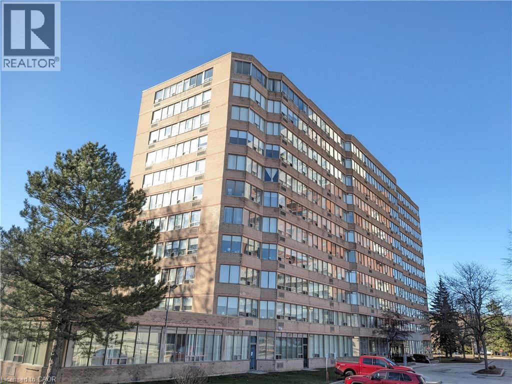 Source URL: https://ddfcdn.realtor.ca/listing/TS639112484322900000/reb14/highres/6/40818006_1.jpg