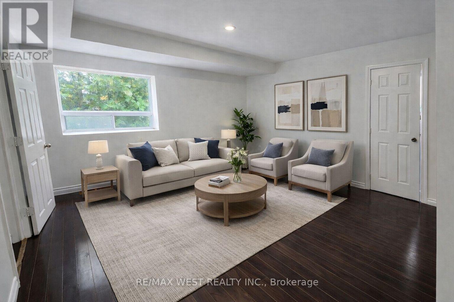 Source URL: https://ddfcdn.realtor.ca/listing/TS639112485342600000/reb82/highres/6/e12970966_1.jpg