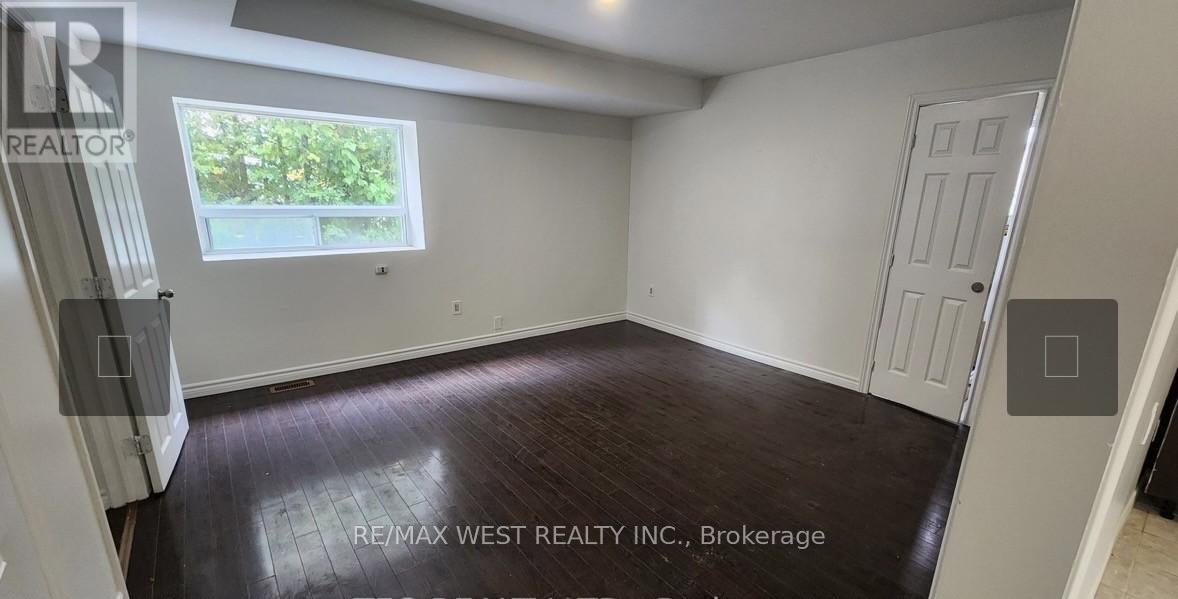 Source URL: https://ddfcdn.realtor.ca/listing/TS639112485342600000/reb82/highres/6/e12970966_2.jpg