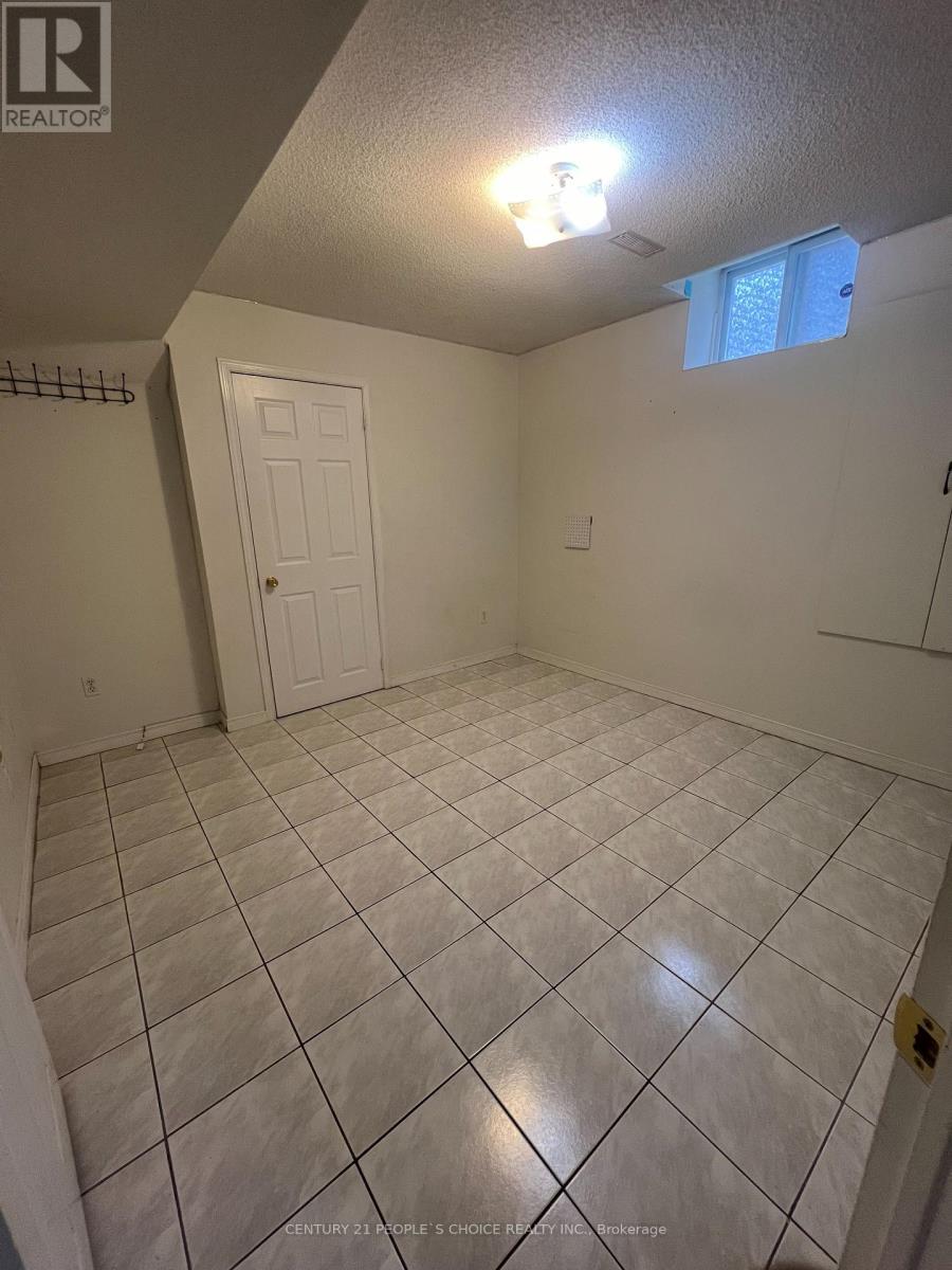 Source URL: https://ddfcdn.realtor.ca/listing/TS639112489626770000/reb82/highres/6/w12971216_5.jpg