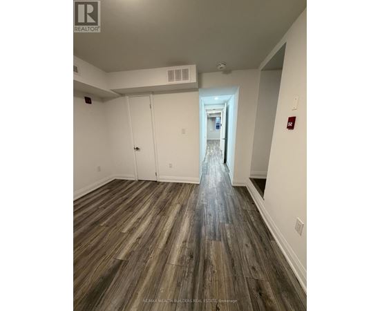 Source URL: https://ddfcdn.realtor.ca/listing/TS639112504671630000/reb82/highres/0/c12971380_3.jpg