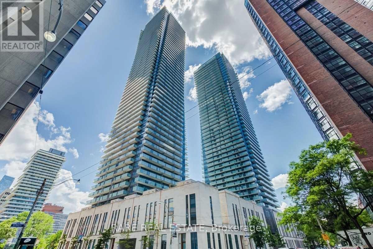 Source URL: https://ddfcdn.realtor.ca/listing/TS639112504673670000/reb82/highres/0/c12971400_1.jpg