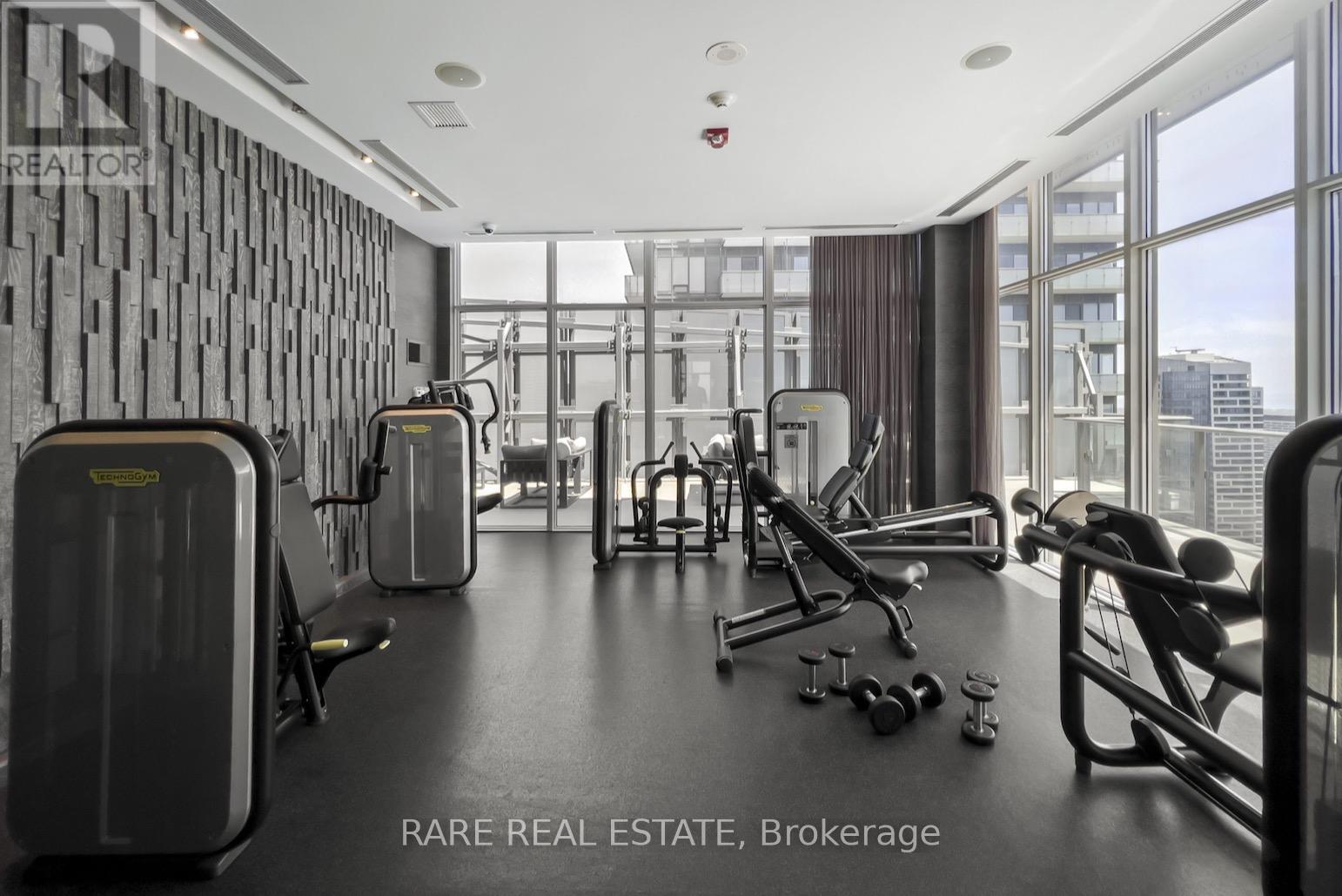 Source URL: https://ddfcdn.realtor.ca/listing/TS639112504673670000/reb82/highres/0/c12971400_9.jpg