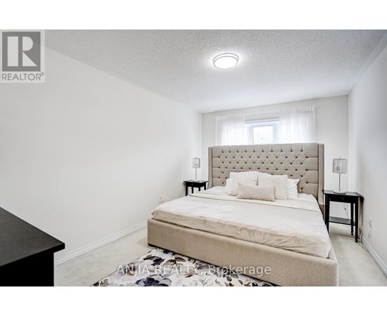 Source URL: https://ddfcdn.realtor.ca/listing/TS639112507734770000/reb82/highres/2/n12971382_21.jpg