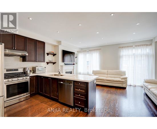 Source URL: https://ddfcdn.realtor.ca/listing/TS639112507734770000/reb82/highres/2/n12971382_5.jpg