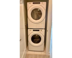 Source URL: https://ddfcdn.realtor.ca/listing/TS639112510607130000/reb82/highres/0/w12971280_14.jpg