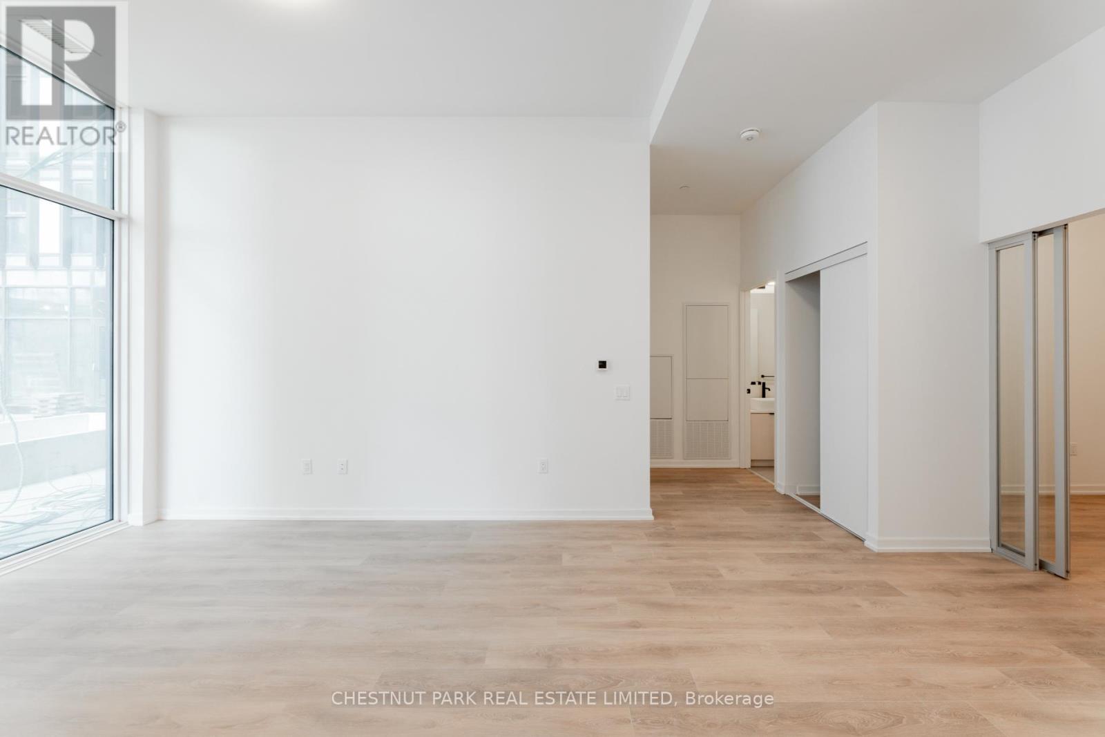 Source URL: https://ddfcdn.realtor.ca/listing/TS639112510654600000/reb82/highres/0/w12971420_3.jpg