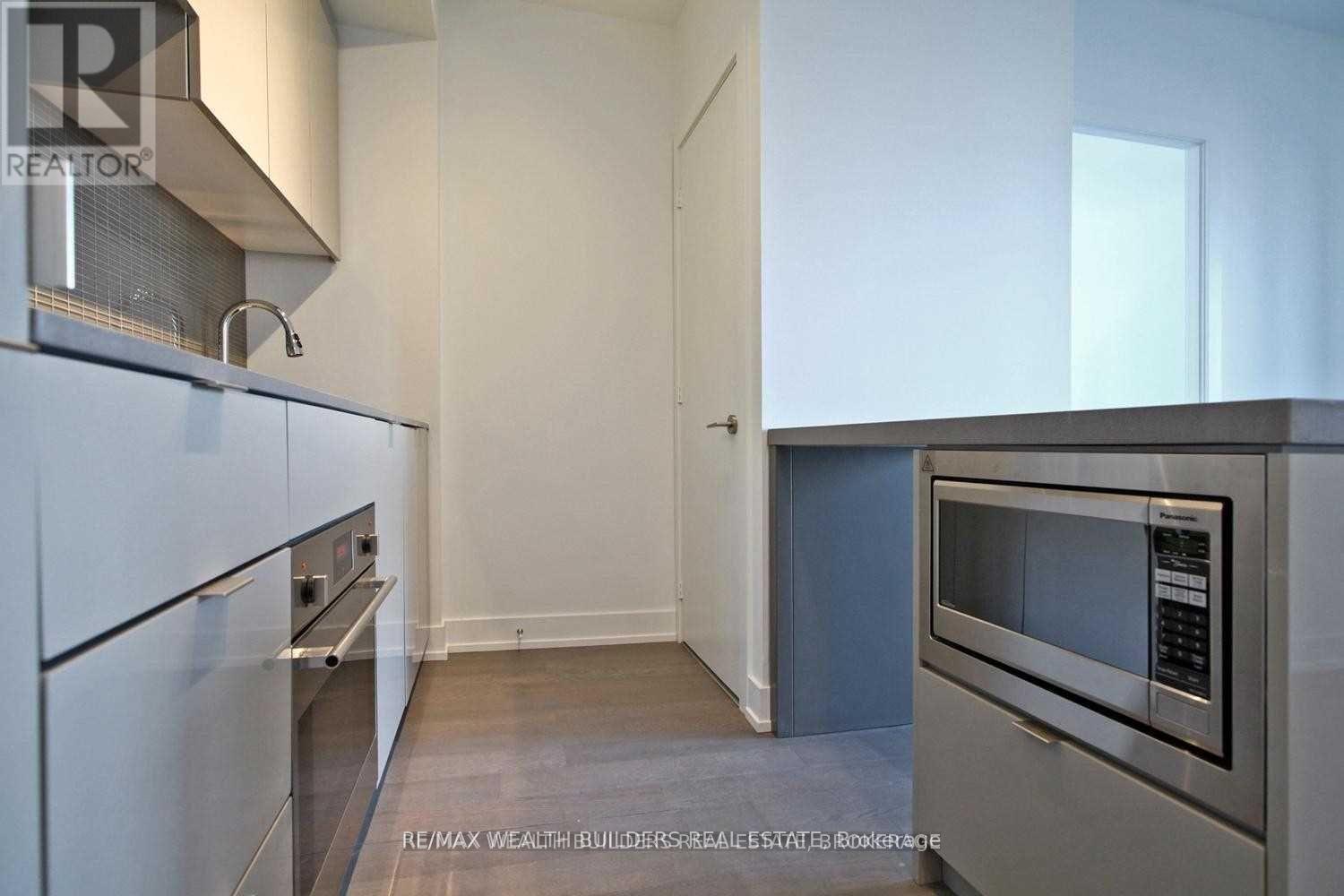 Source URL: https://ddfcdn.realtor.ca/listing/TS639112522161970000/reb82/highres/0/c12971610_3.jpg