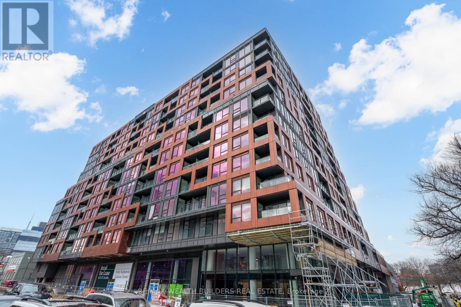 Source URL: https://ddfcdn.realtor.ca/listing/TS639112522170730000/reb82/highres/4/c12971664_2.jpg