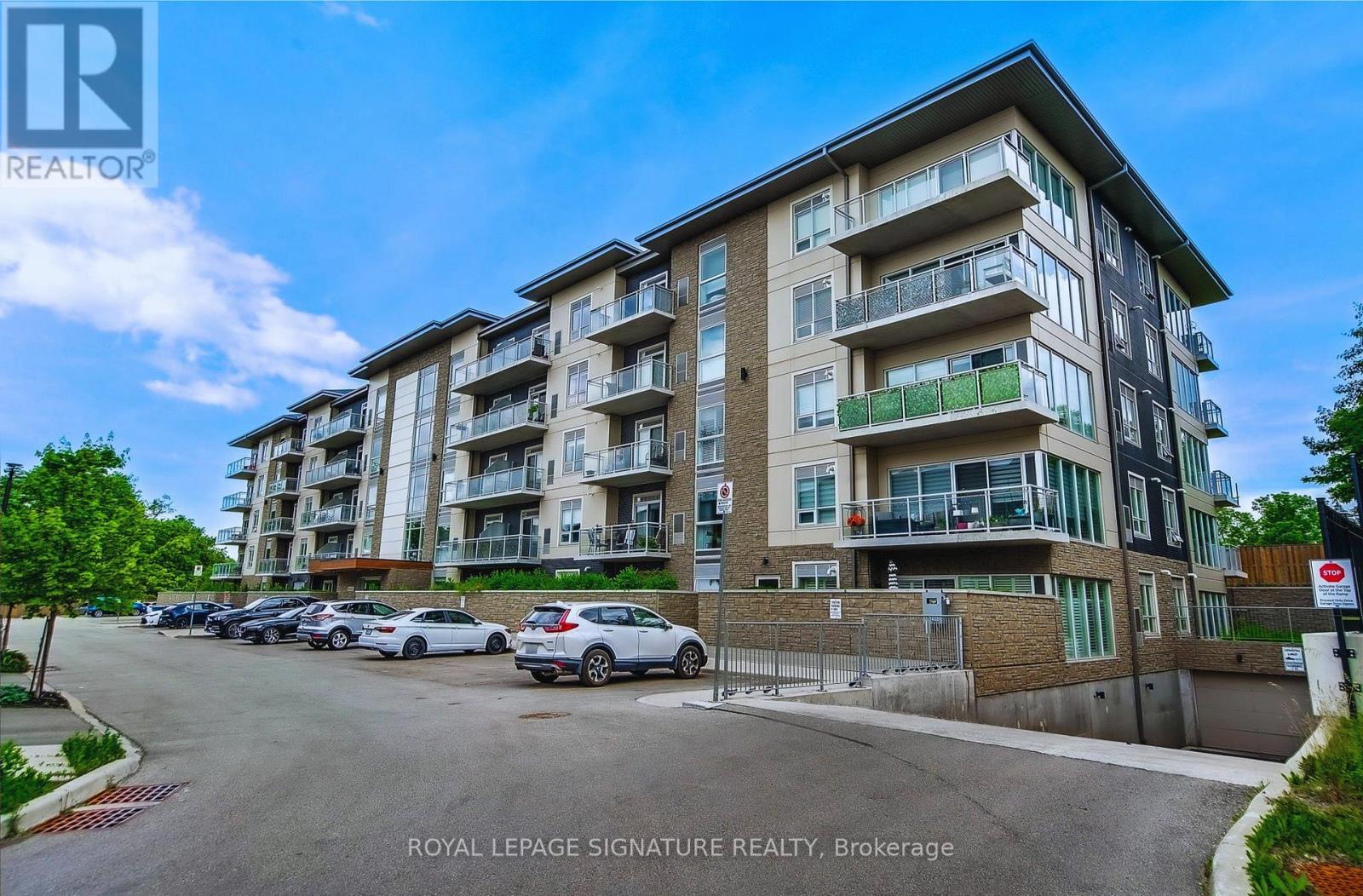 Source URL: https://ddfcdn.realtor.ca/listing/TS639112529479630000/reb82/highres/4/x12971694_1.jpg
