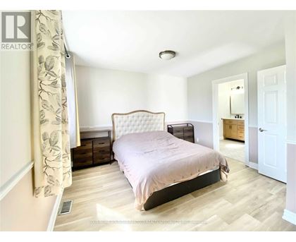 Source URL: https://ddfcdn.realtor.ca/listing/TS639112561643200000/reb82/highres/8/e12971798_13.jpg