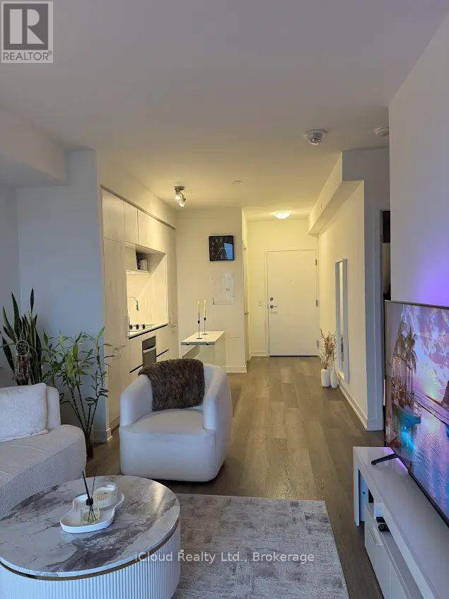 Source URL: https://ddfcdn.realtor.ca/listing/TS639112541597170000/reb82/highres/4/n12971784_4.jpg