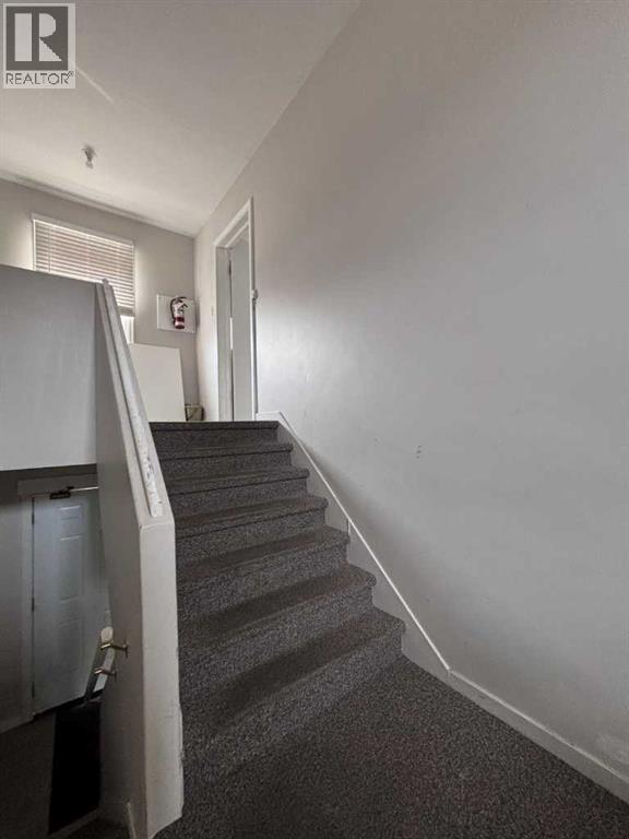 Source URL: https://ddfcdn.realtor.ca/listing/TS639112734617700000/reb26/highres/0/A2300010_2.jpg