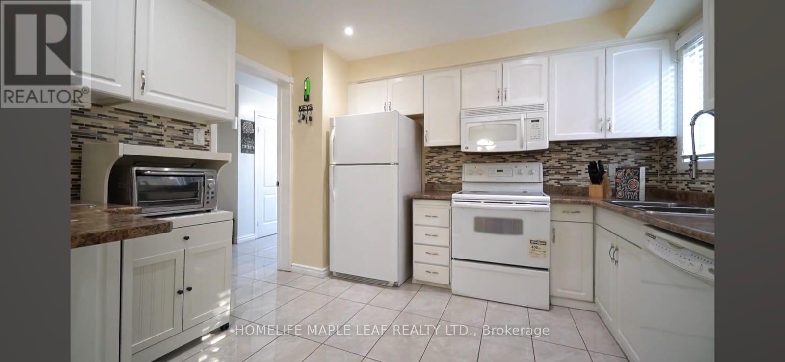 Source URL: https://ddfcdn.realtor.ca/listing/TS639112544396930000/reb82/highres/0/w12971780_8.jpg