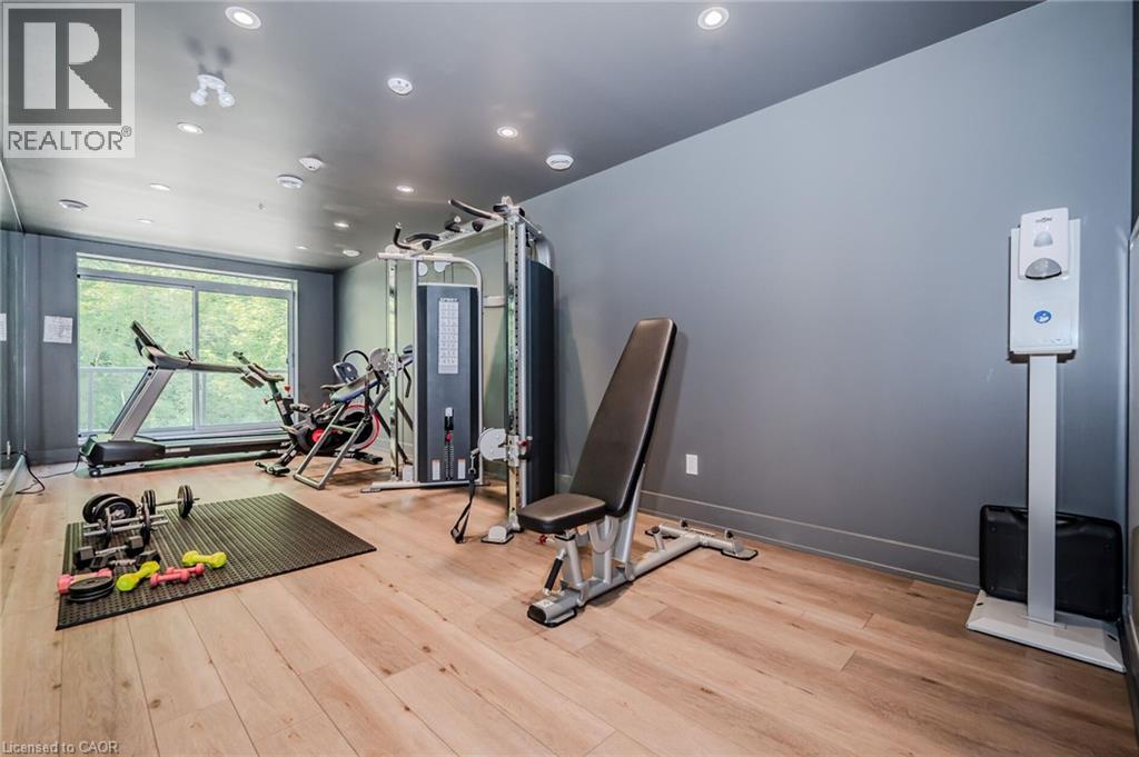 Source URL: https://ddfcdn.realtor.ca/listing/TS639112548354800000/reb14/highres/8/40818598_21.jpg