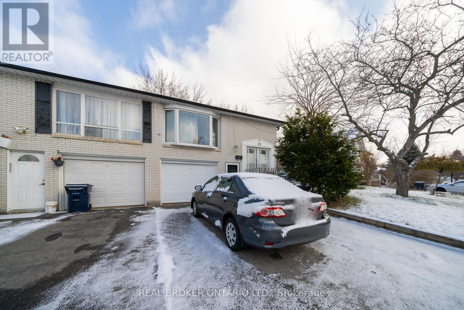 Source URL: https://ddfcdn.realtor.ca/listing/TS639112556682330000/reb82/highres/6/c12972086_1.jpg